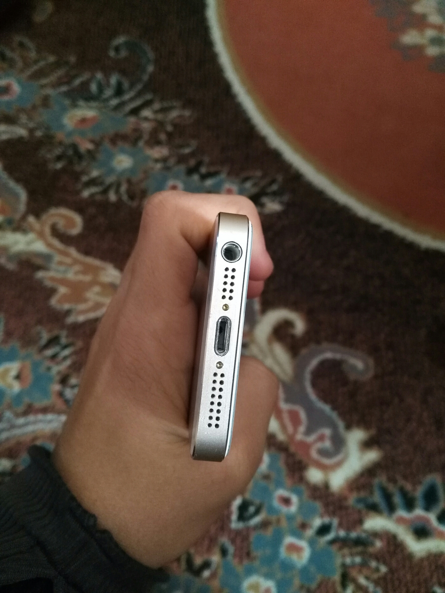ايفون 5s مستعمل بحالة جيدة جدا للبيع بسعر مغري
لا تنسَ أنك شاهدت هذا الإعلان في عنكبوت
ايفون...