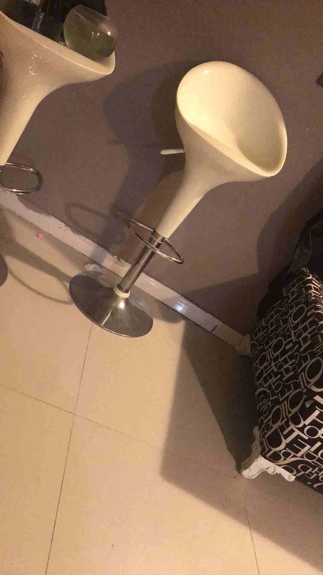 كراسي كوفي شبه جديده العدد قطعتين                                            


	 				لا تنسَ أنك شاهدت هذا الإعلان في عنكبوت            
	 				
                            جده الهنداويه...