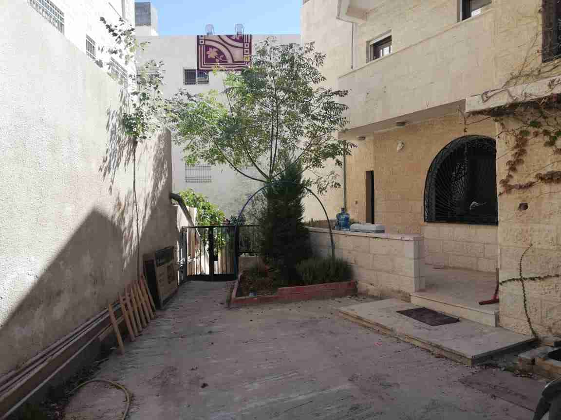 شقة للايجار بالقرب من الجامعة العربية المفتوحة
لا تنسَ أنك شاهدت هذا الإعلان في عنكبوت
شقة من...