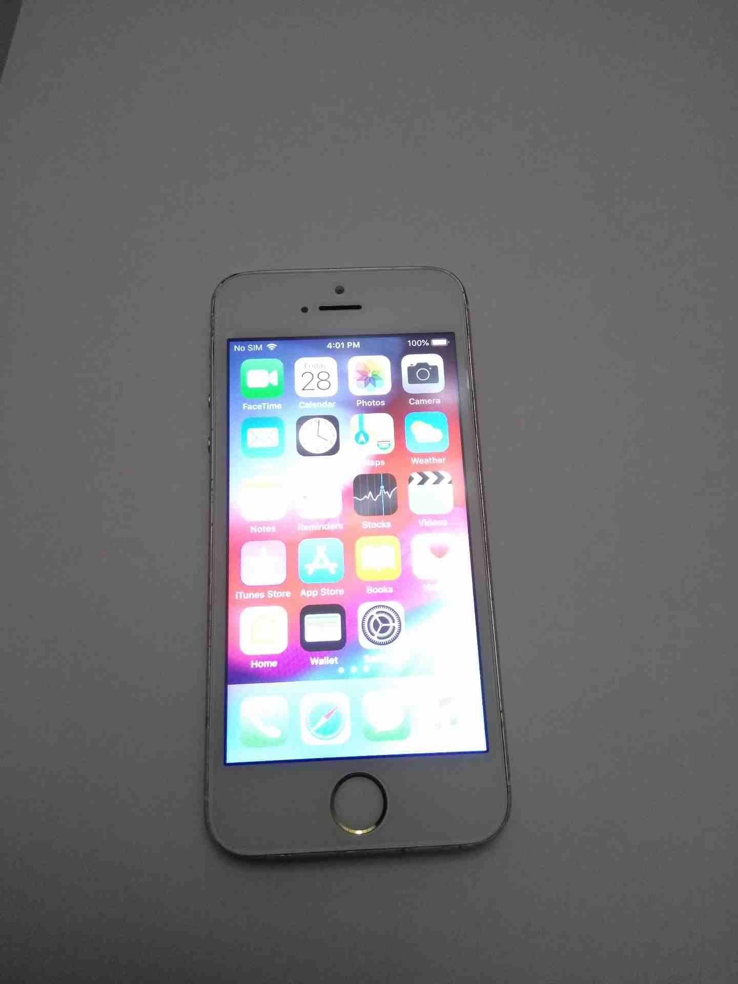 جهازين ايفون 5s iphone
لا تنسَ أنك شاهدت هذا الإعلان في عنكبوت
واحد لون سلفر وواحد لون ذهبي
الثن...