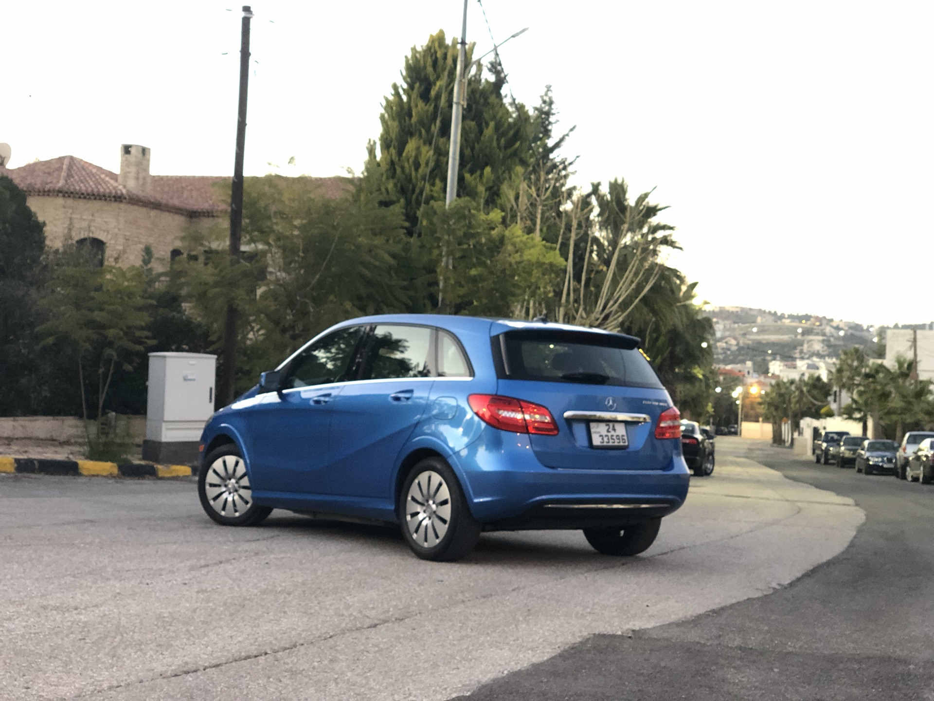 مرسيدس كهرباء Mercedes B Class
لا تنسَ أنك شاهدت هذا الإعلان في عنكبوت
B250
كهربائية
لون ازرق...