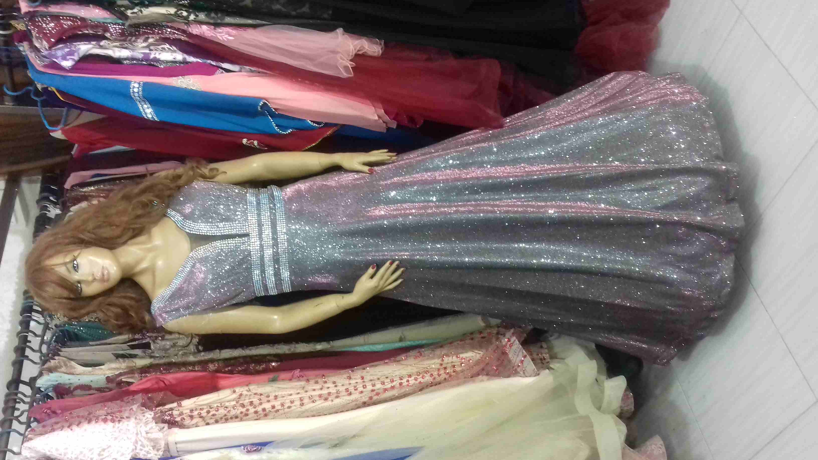 فساتين سهرة للإيجار
لا تنسَ أنك شاهدت هذا الإعلان في عنكبوت
فساتين سهرة للإيجار بأسعار تبدأ
من 2...