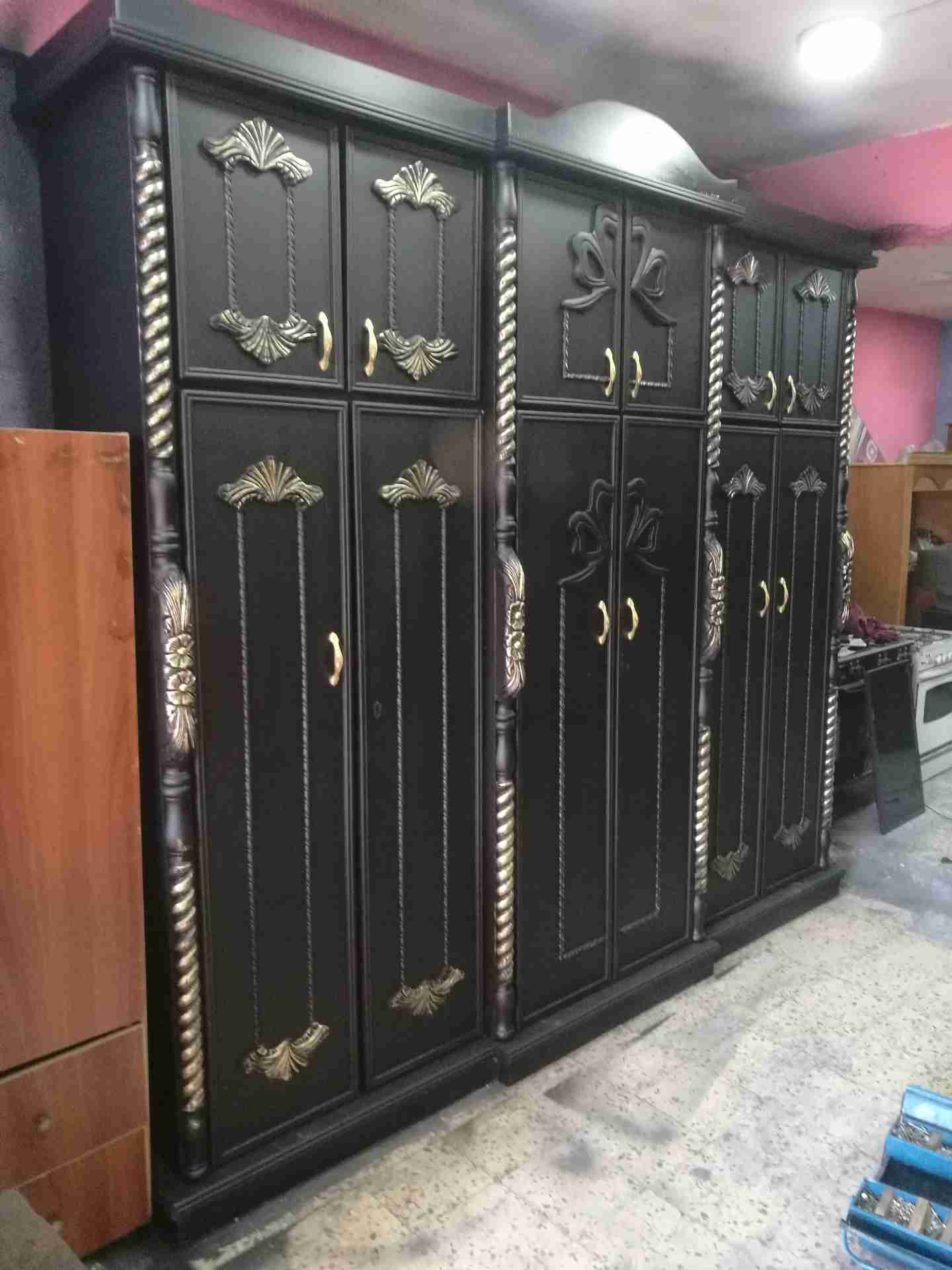 غرفة نوم شبه جديده استعمال خفيف لون اسود و ذهبي لاتيه 18بحاله الوكالة                                            


	 				لا تنسَ أنك شاهدت هذا الإعلان في عنكبوت...