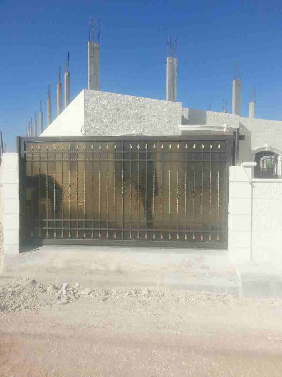 حداد تفصيل جميع اشكال الحديد                                            


	 				لا تنسَ أنك شاهدت هذا الإعلان في عنكبوت            
	 				
                            صيانه وتفصيل جميع ابواب وشبا...