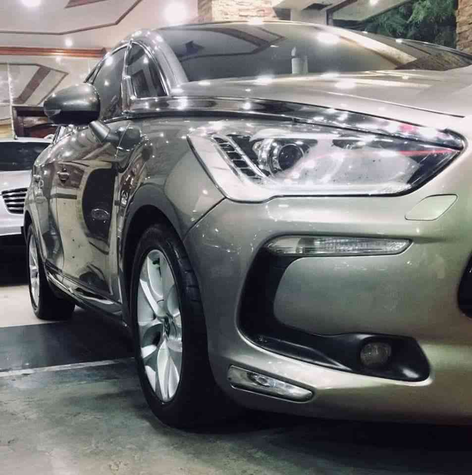 سيتروين 
DS5
بحالة ممتازه                                            


	 				لا تنسَ أنك شاهدت هذا الإعلان في عنكبوت            
	 				
                                سيتروين 
DS5
موديل  2013
اع...