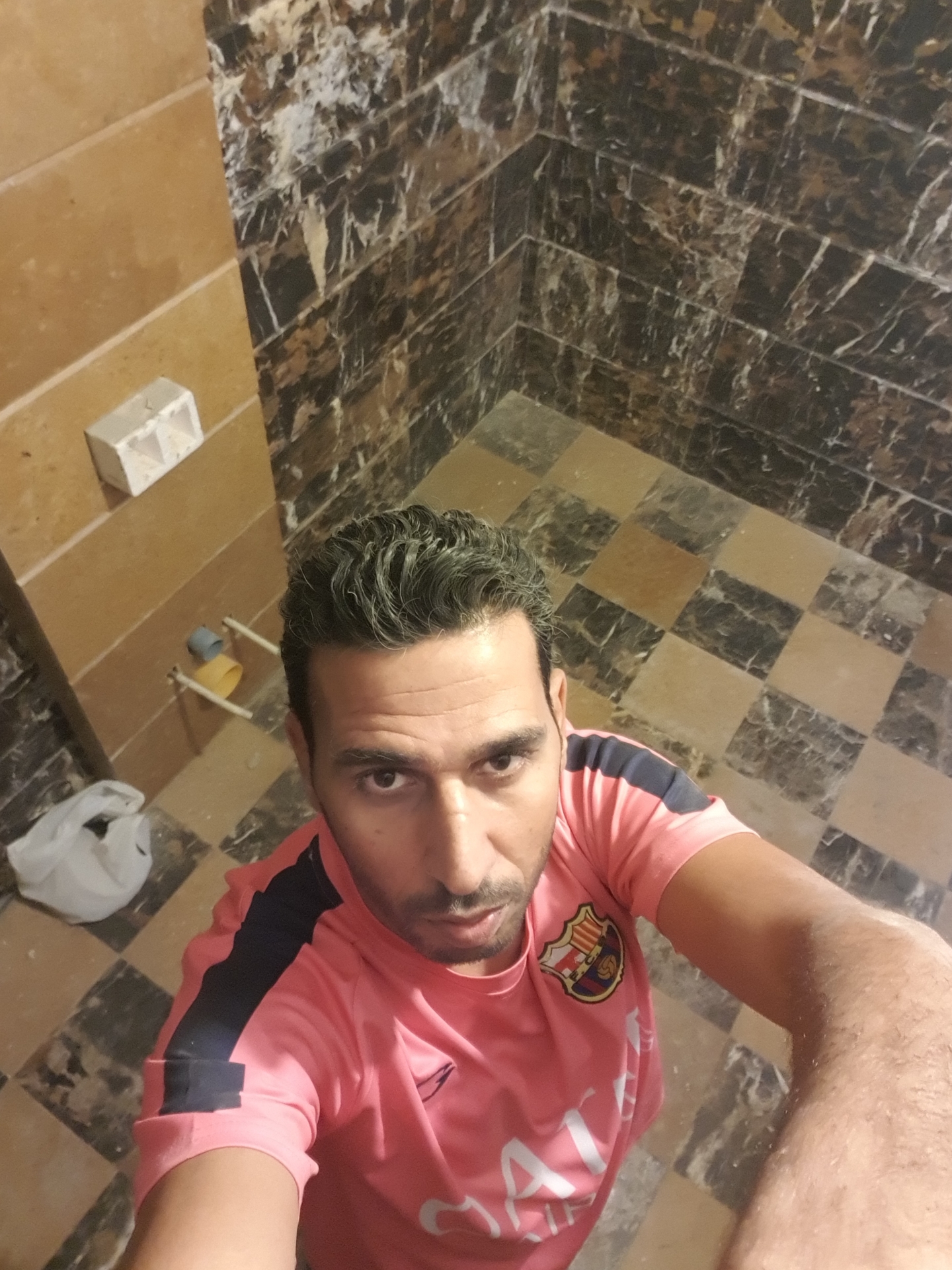 فني تركيب مشبات قرميد نوافير شلالات مغاسل رخام طوب زجاجي ديكورات فنية
لا تنسَ أنك شاهدت هذا الإعلان في عنكبوت...