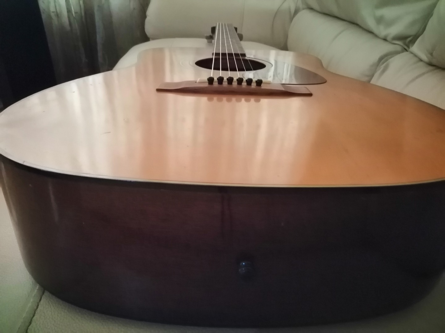 ياماها جيتار اكوستيك Guitar Yamaha Acoustic 1970
لا تنسَ أنك شاهدت هذا الإعلان في عنكبوت
جيتا...