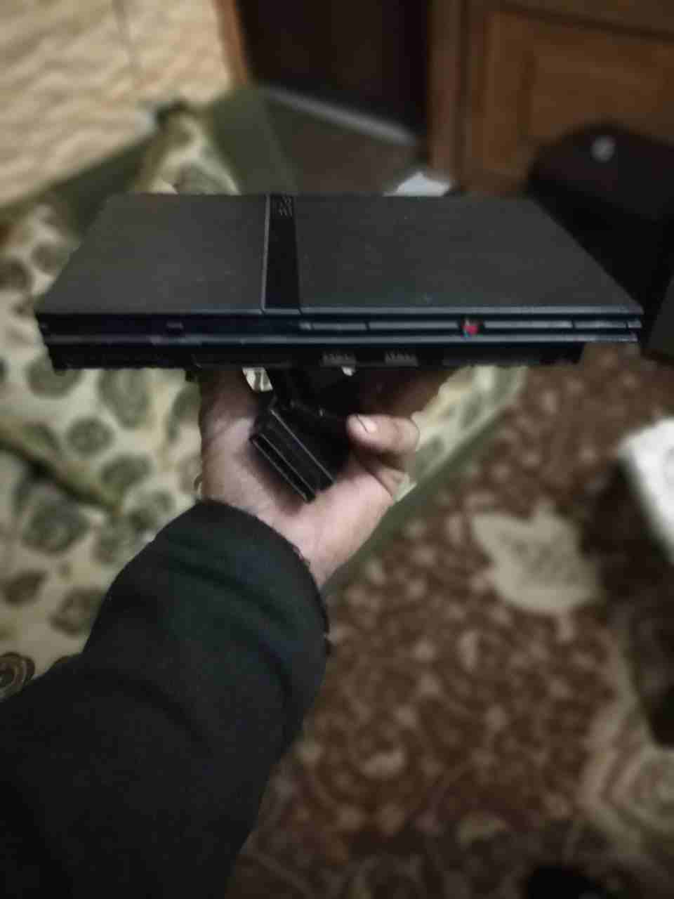 بلاستيشن 2بحاله جيده جدا مع يد واحده اللاسلكيه
لا تنسَ أنك شاهدت هذا الإعلان في عنكبوت
عمان جبل ا...