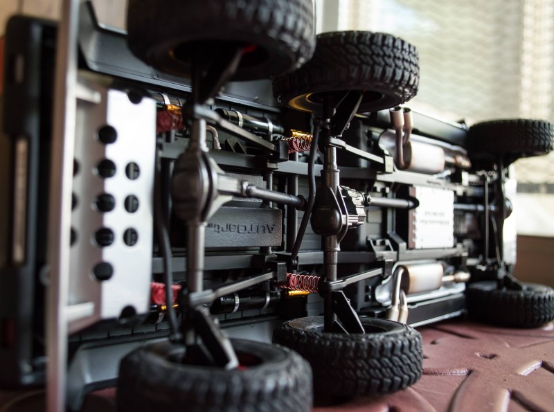 مجسم مرسيدس جي كلاس لون اسود مطفي Mercedes g63 6x6 scale model matte black
لا تنسَ أنك شاهدت هذا الإعلان في عنكبوت...