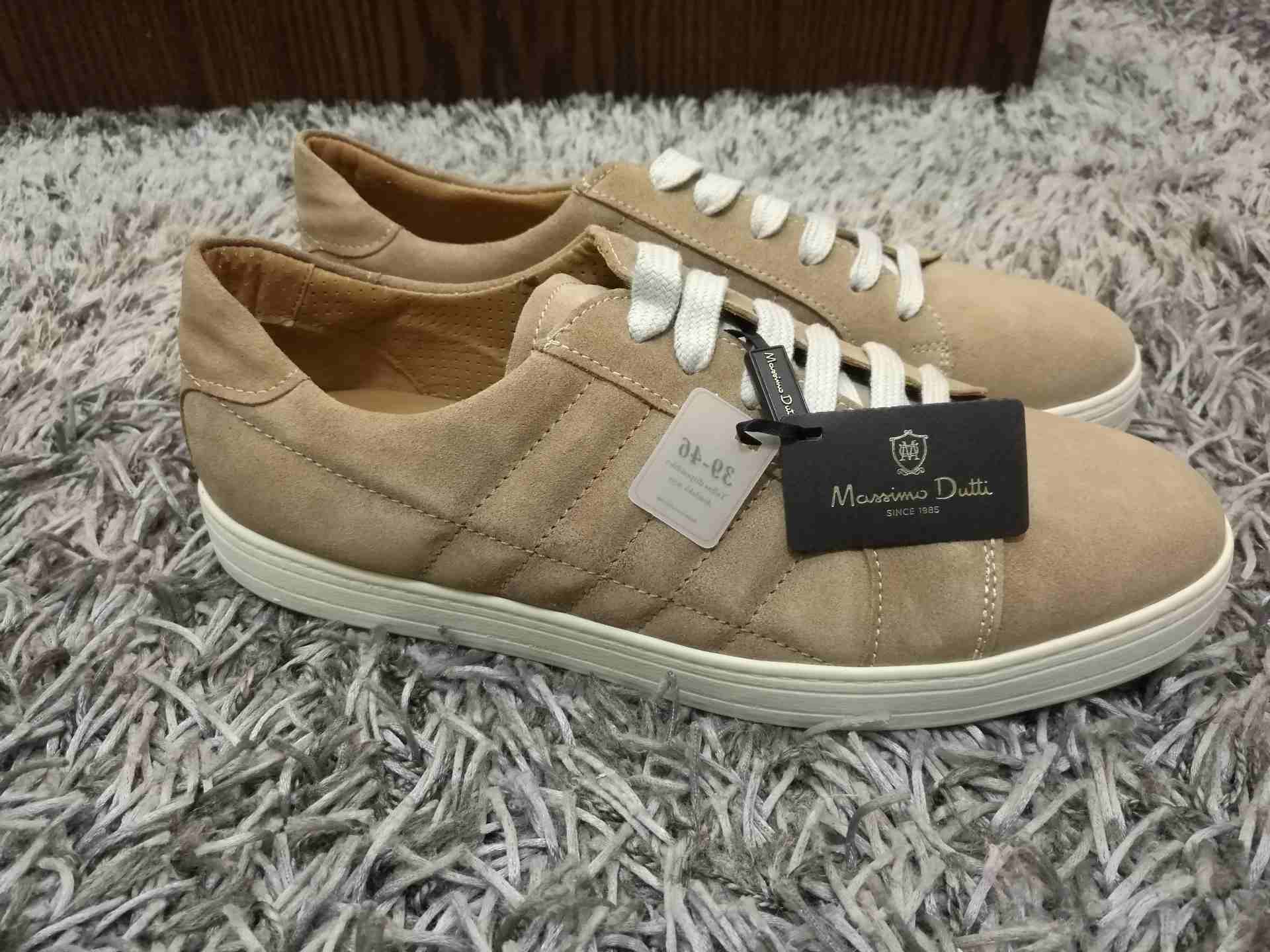 أحذية جلد طبيعي 100% من أفخر وأرقى الماركات العالمية ( Massimo Dutti ) أصلية
لا تنسَ أنك شاهدت هذا الإعلان في عنكبوت...