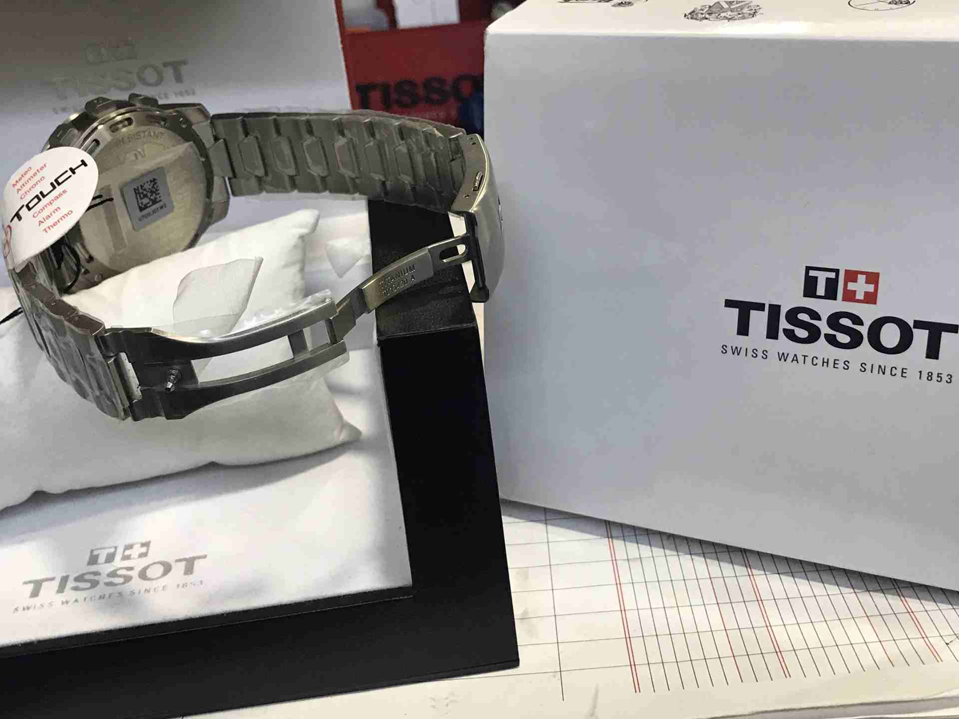 TISSOT T-TOUCH II TITANIUM                                            


	 				لا تنسَ أنك شاهدت هذا الإعلان في عنكبوت            
	 				
                            Reference	T0474204405700
Origi...