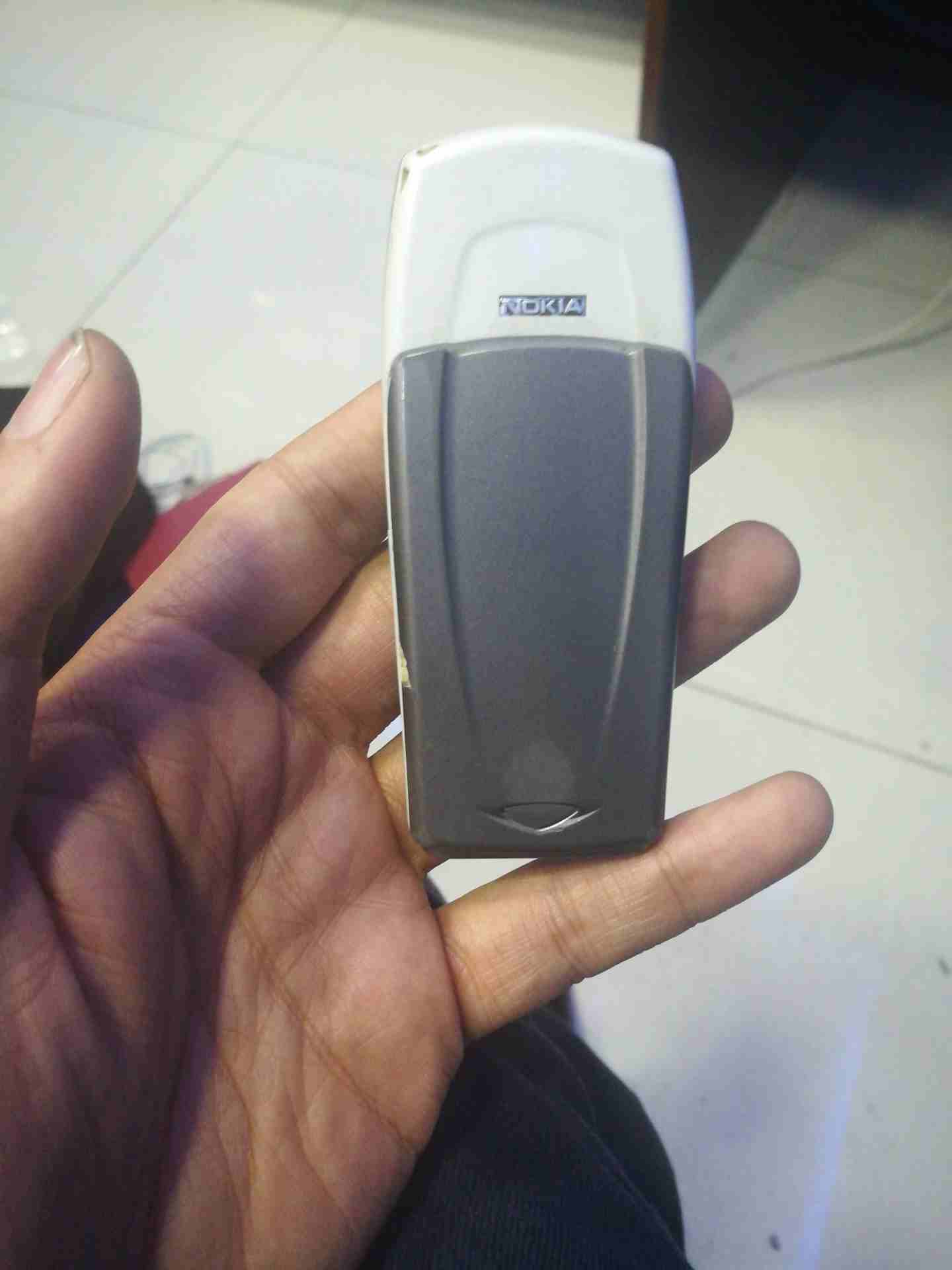 نوكيا 6610 قديم للبيع بأعلى سهر
لا تنسَ أنك شاهدت هذا الإعلان في عنكبوت
نوكيا 6610 للبيع بأعلى سع...