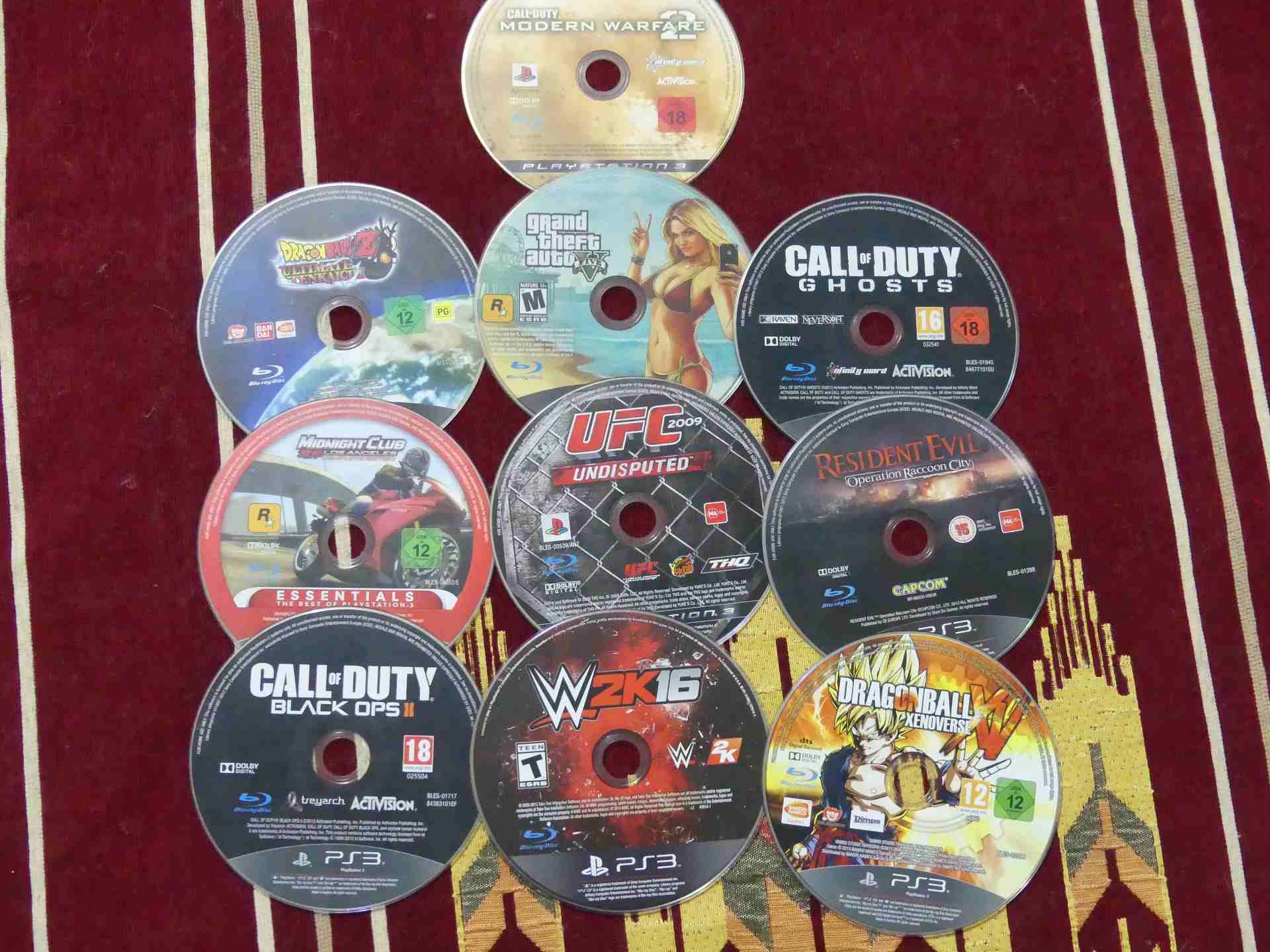 ... ps3 بحاااال الوكالة..
لا تنسَ أنك شاهدت هذا الإعلان في عنكبوت
بلاستيشن 3... سوبر سليم... بحال...