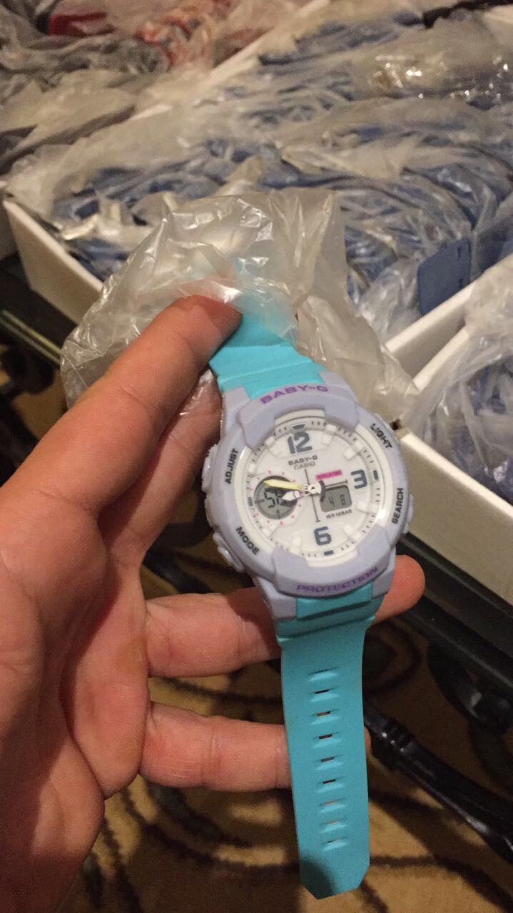 تشكيله مميزه من ساعات G shock الرياضيه اليابانيه
لا تنسَ أنك شاهدت هذا الإعلان في عنكبوت
ساعا...