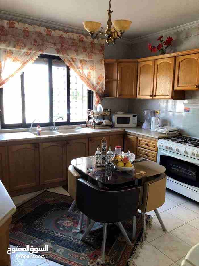 شقه أرضية للايجار الشميساني
لا تنسَ أنك شاهدت هذا الإعلان في عنكبوت
أرضية 175م الشميساني اشارات ا...