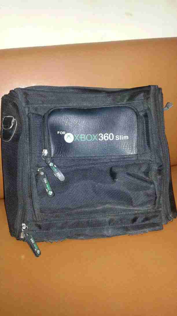 شنتة لا جهاز XBOX 360 للبيع                                            


	 				لا تنسَ أنك شاهدت هذا الإعلان في عنكبوت            
	 				
                                XBOX 360 Slim للبيع...شنت...