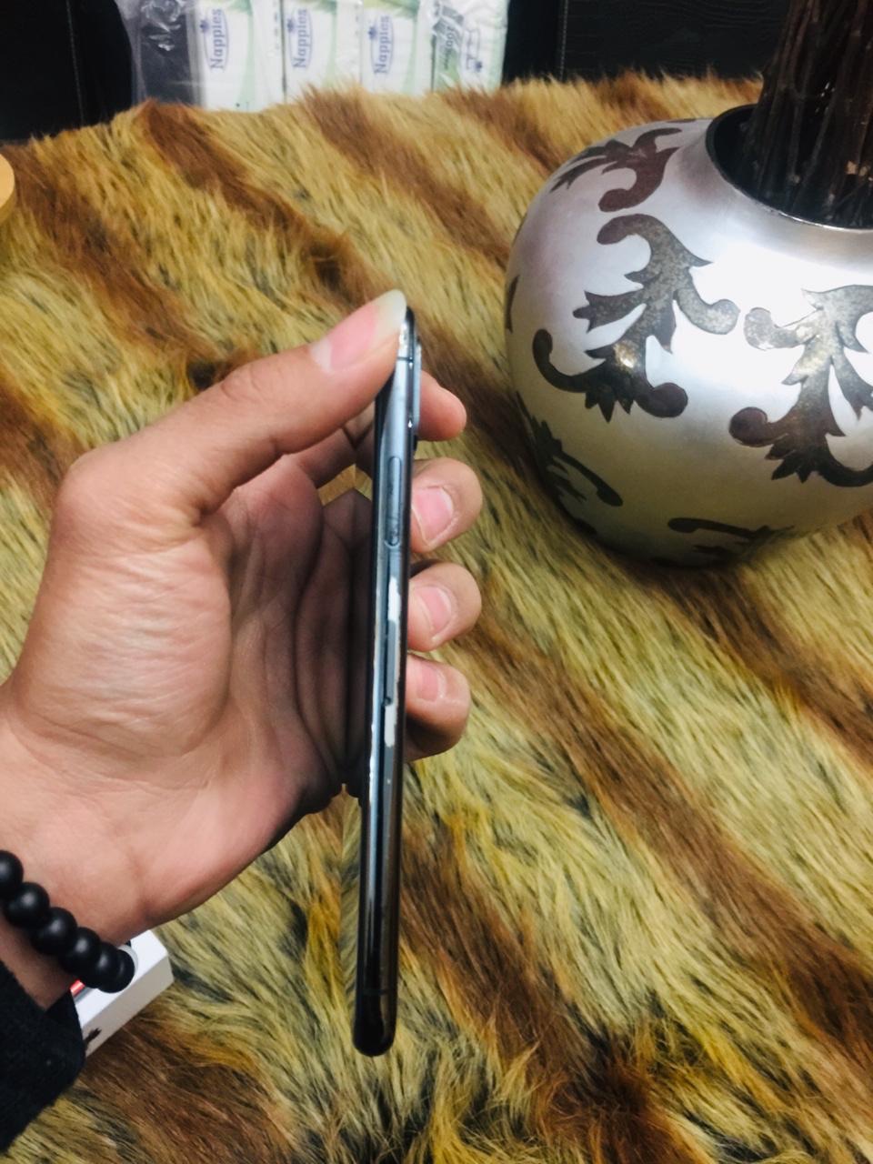 ايفون X مساحة 64 جيجا معه جميع اغراضه اخو الجديد التلفون بسعر مغري
لا تنسَ أنك شاهدت هذا الإعلان في عنكبوت...