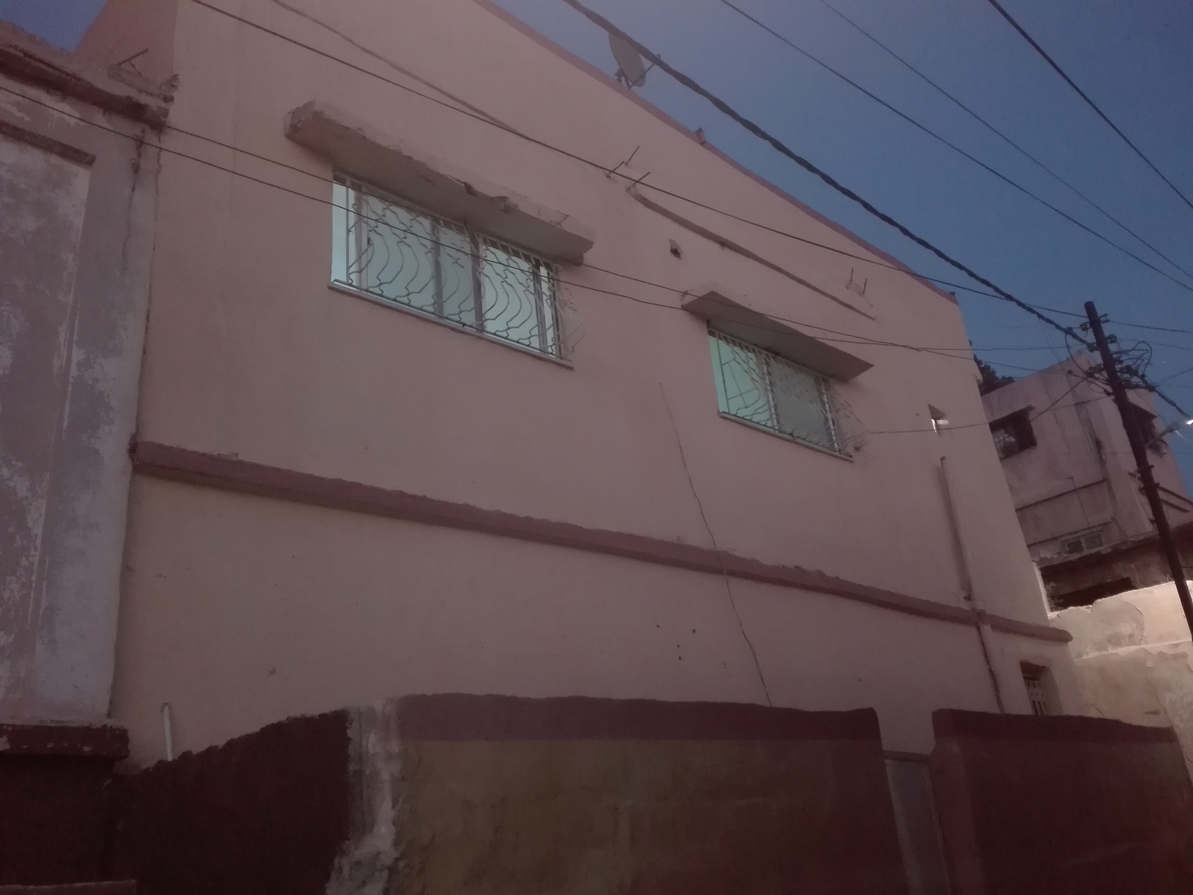 عمارة طابقين للبيع في (جبل النصر)
لا تنسَ أنك شاهدت هذا الإعلان في عنكبوت
الطابق الأول مكون م...