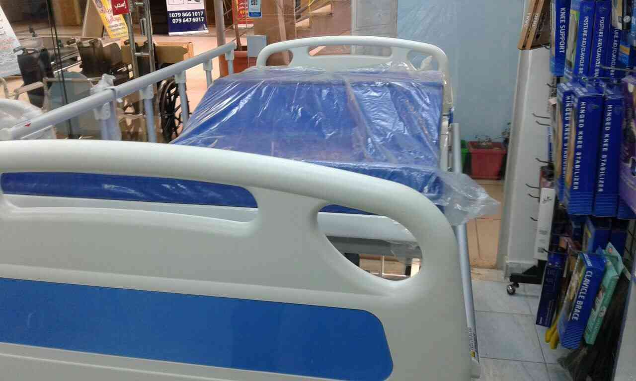 تخت طبي كهربائي 0796565152                                            


	 				لا تنسَ أنك شاهدت هذا الإعلان في عنكبوت            
	 				
                                تخت طبي يعمل على الكهرباء...