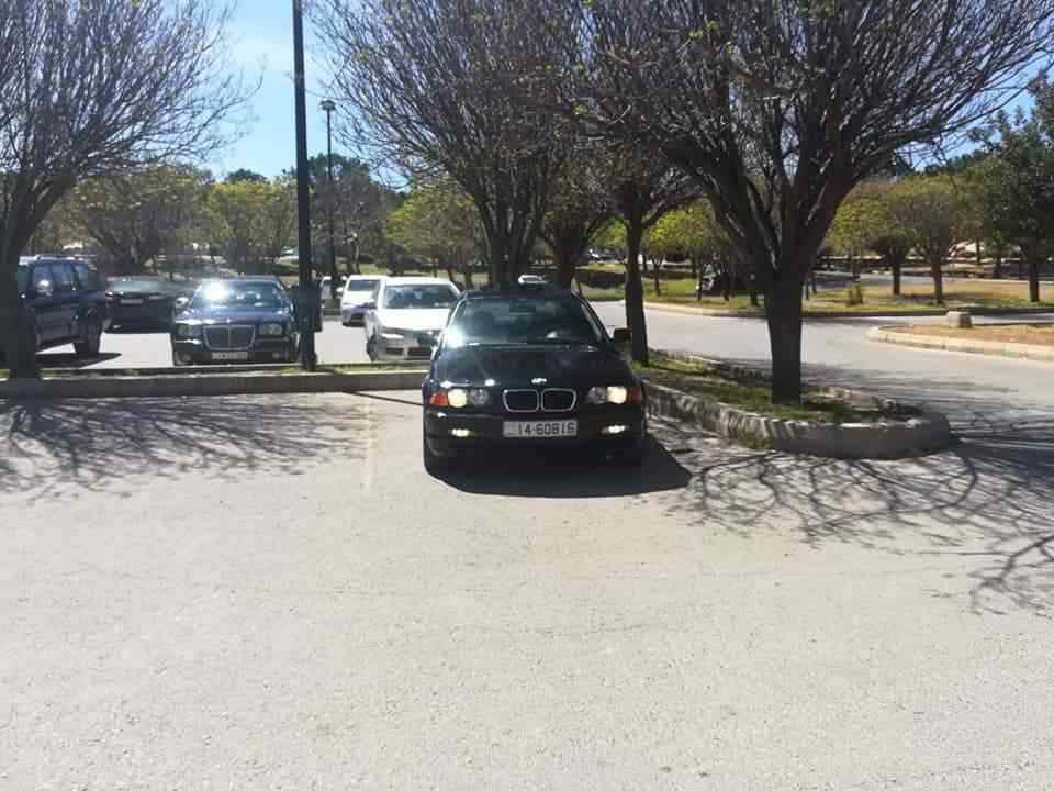 BMW بحالة الوكالة للبيع                                            


	 				لا تنسَ أنك شاهدت هذا الإعلان في عنكبوت            
	 				
                                فحص قصعات ودقات ترخيص سنه نفظ...