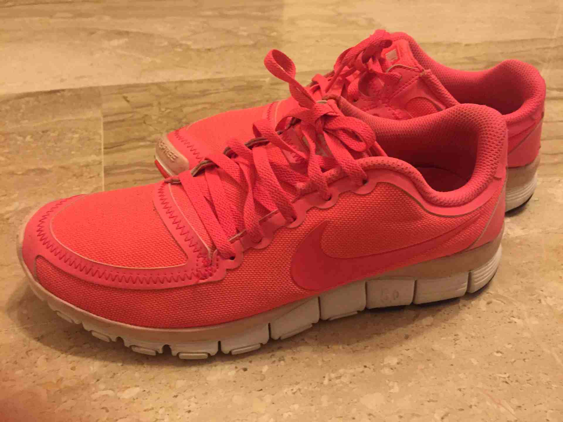 nike free 5.0  اصلي                                            


	 				لا تنسَ أنك شاهدت هذا الإعلان في عنكبوت            
	 				
                            بوت نايك بناتي اصلي بحالة الجديد جدا...