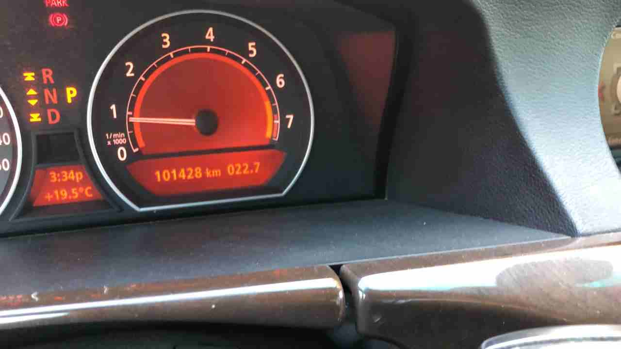 بي ام دبليو 2008
لا تنسَ أنك شاهدت هذا الإعلان في عنكبوت
القزاز الأمامي يبي له صيانه والخلفي قزاز...