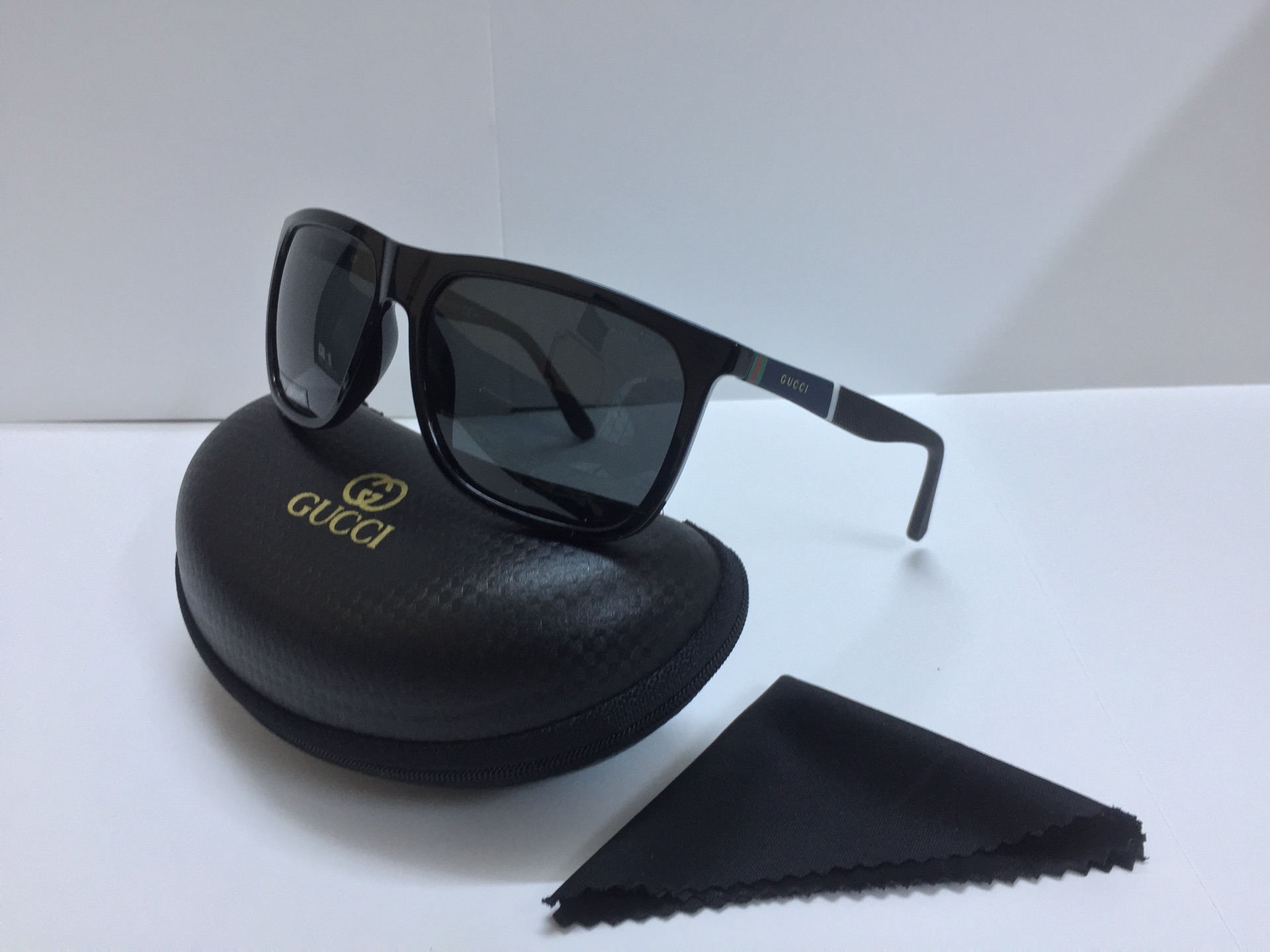 نظارات ماركات 60 ريال ( عرض خاص )
لا تنسَ أنك شاهدت هذا الإعلان في عنكبوت
نظارات ماركات
( رج...