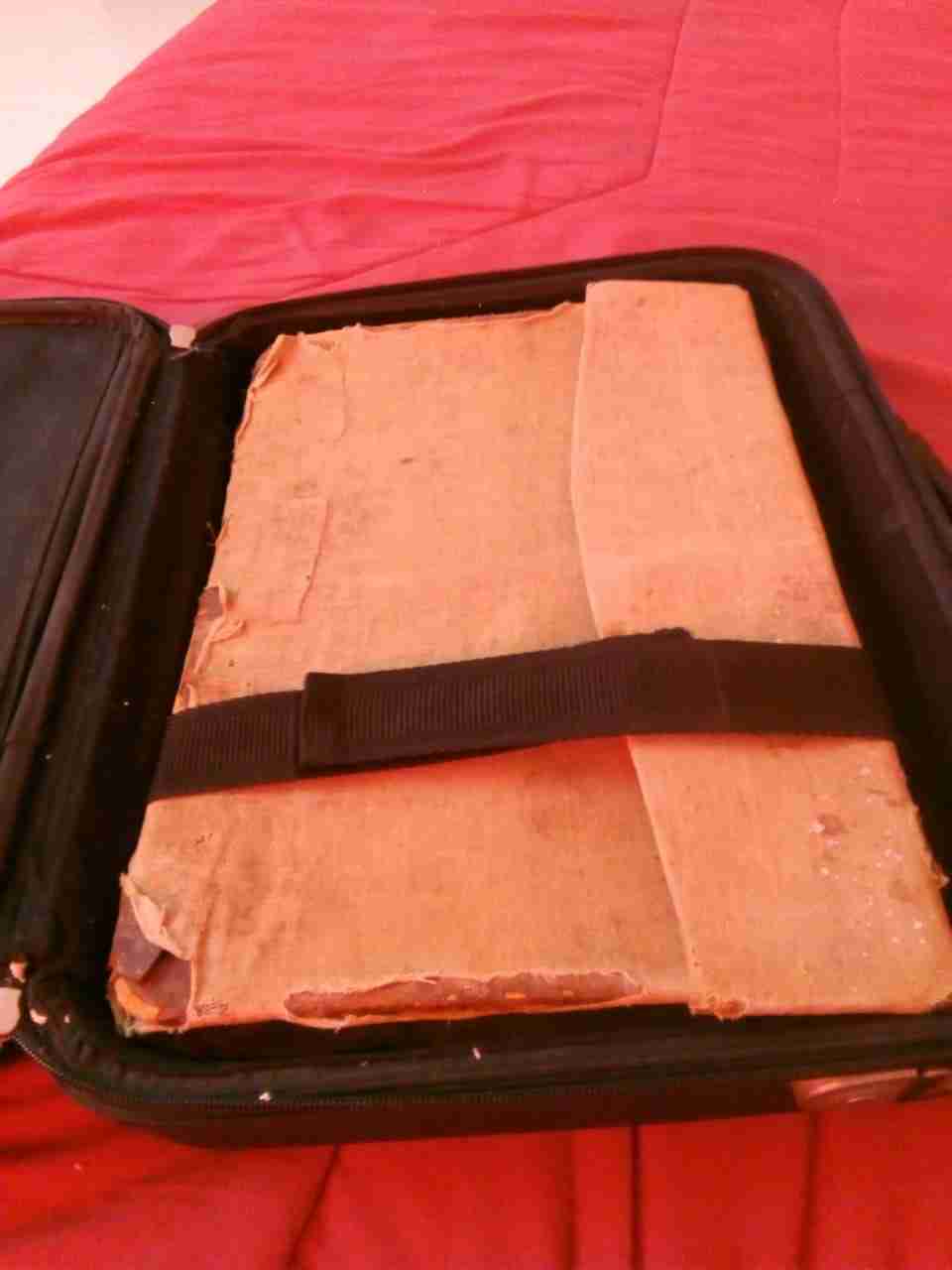 مصحف مخطوط عمره 130 سنه
لا تنسَ أنك شاهدت هذا الإعلان في عنكبوت
للبيع مصحف مخطوط باليد نادر...