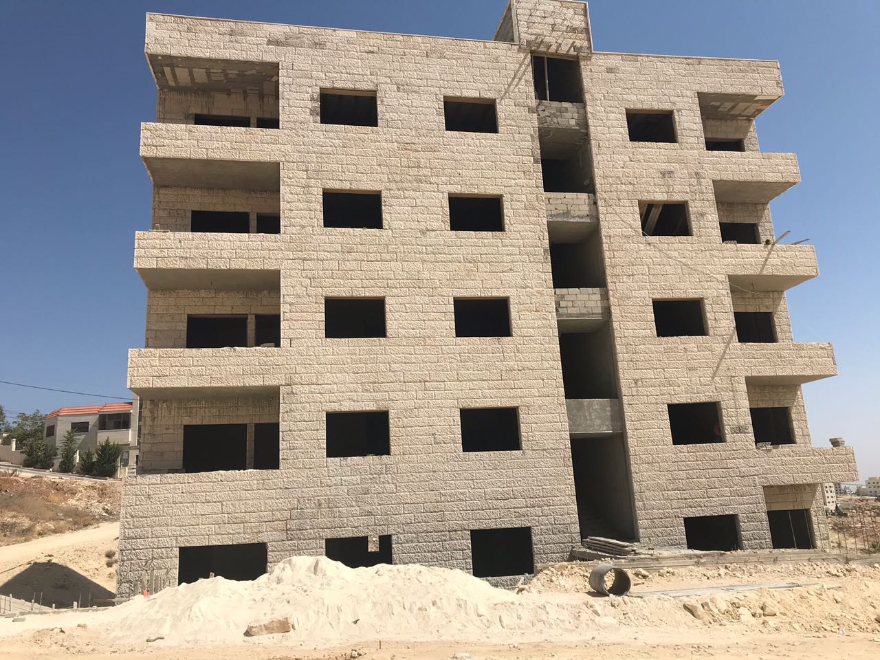 شقة طابق اول للبيع 150م بالجبيهة بسعر مميز                                            


	 				لا تنسَ أنك شاهدت هذا الإعلان في عنكبوت            
	 				
                                شقة فاخرة...