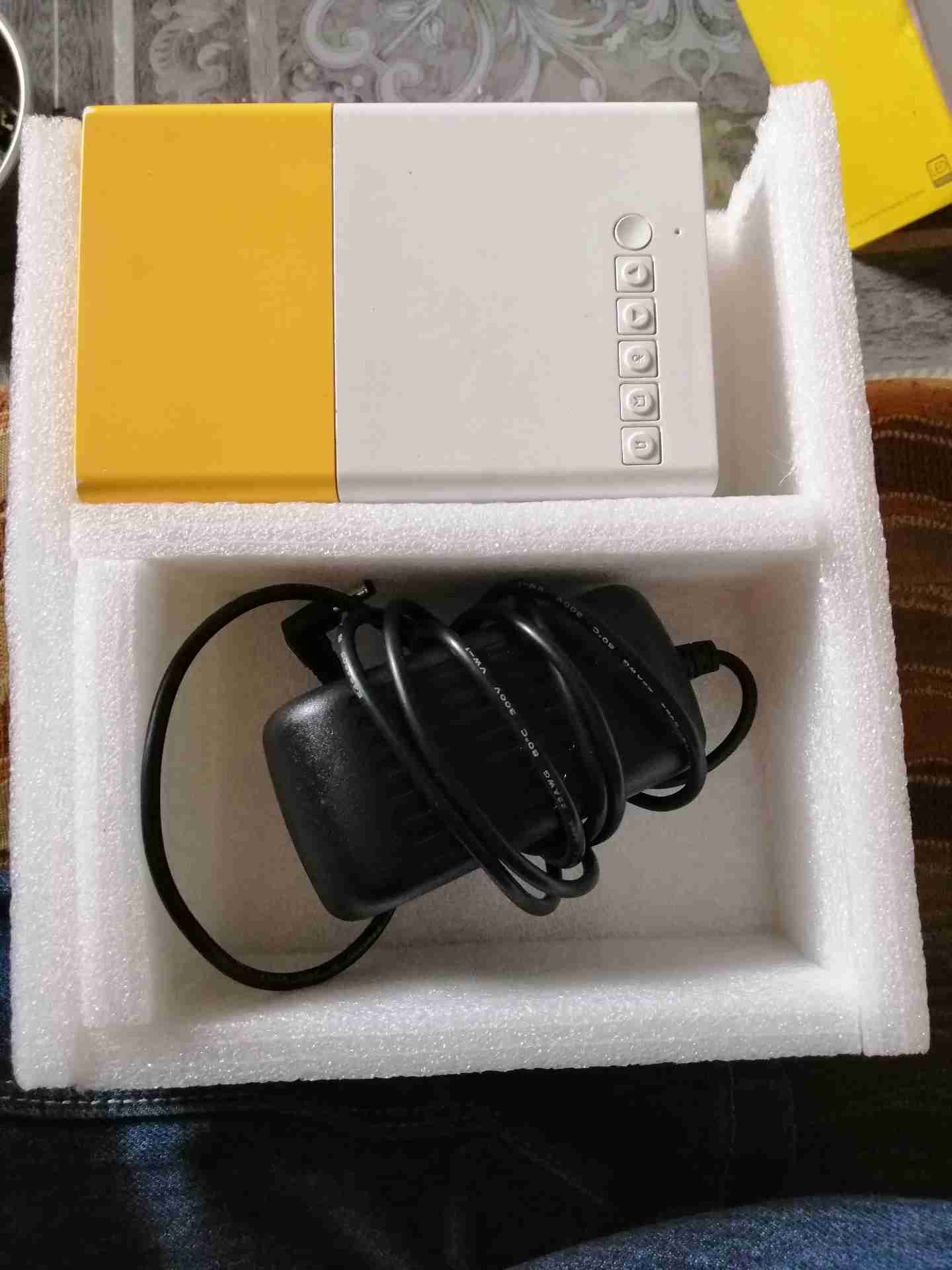 داتا شو بحال الوكالة
لا تنسَ أنك شاهدت هذا الإعلان في عنكبوت
داتا شو معو استاند بدل على dvr م...