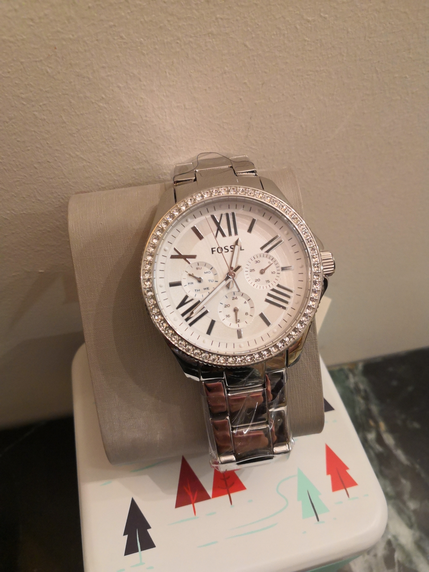 Original watches from USA & UK, fossil, guess and tommy hilfiger
لا تنسَ أنك شاهدت هذا الإعلان في عنكبوت...