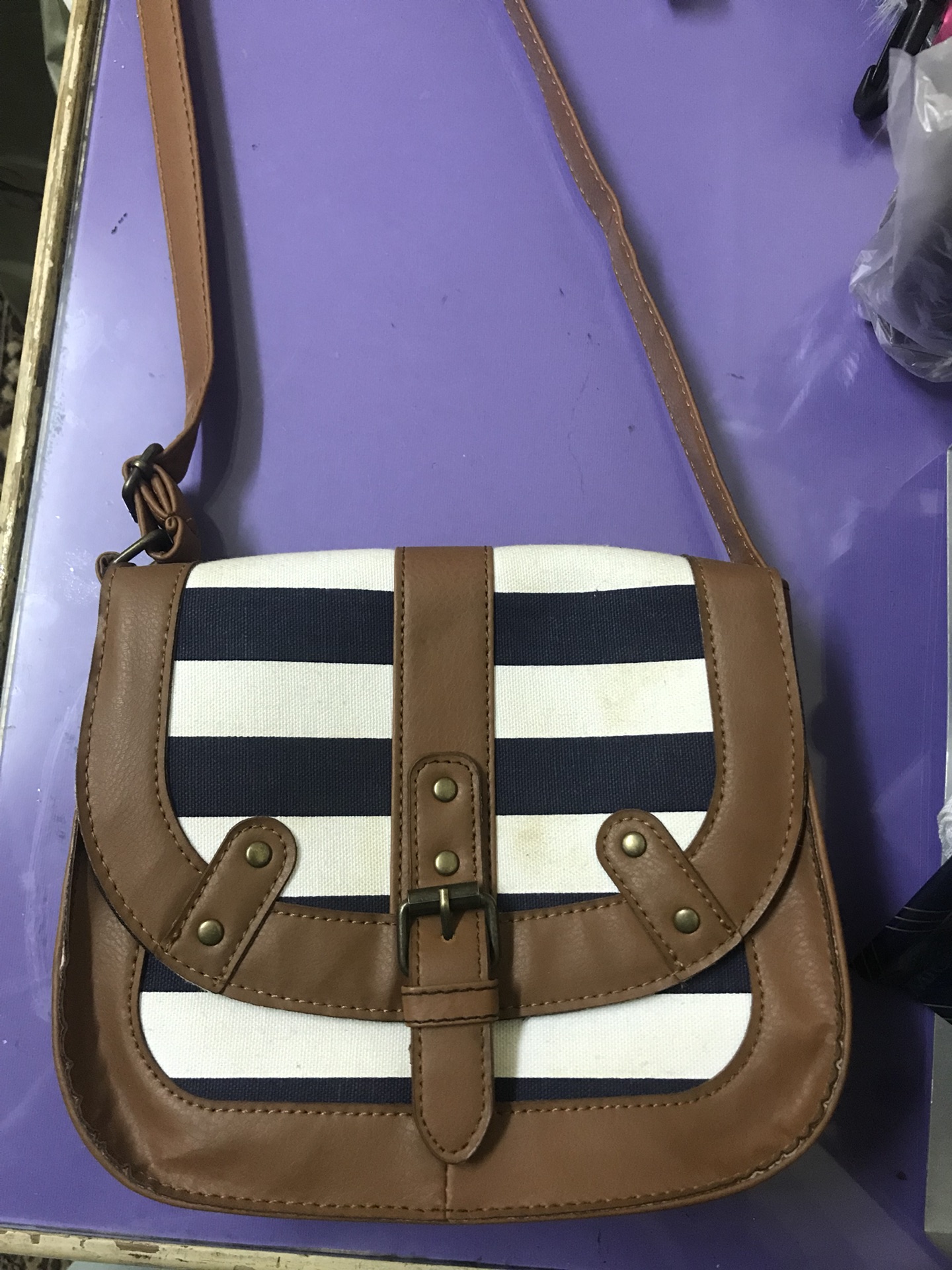 cute navy cross bag
لا تنسَ أنك شاهدت هذا الإعلان في عنكبوت
Used only twice...
