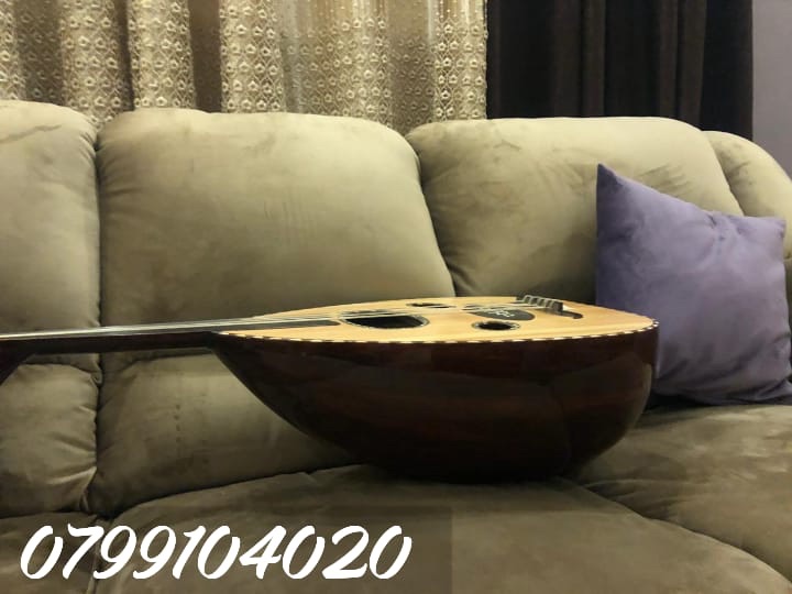 جوهره الفن جديد اصلي 100‎%‎ خشب الجوز مفاتيح ابنوس اوتار برمد الماني
لا تنسَ أنك شاهدت هذا الإعلان في عنكبوت...