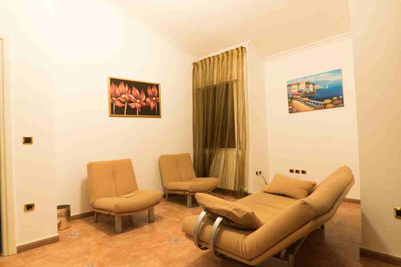 Luxury furnished villa for rent - daily, weekly and monthly - in Abdoun
لا تنسَ أنك شاهدت هذا الإعلان في عنكبوت...