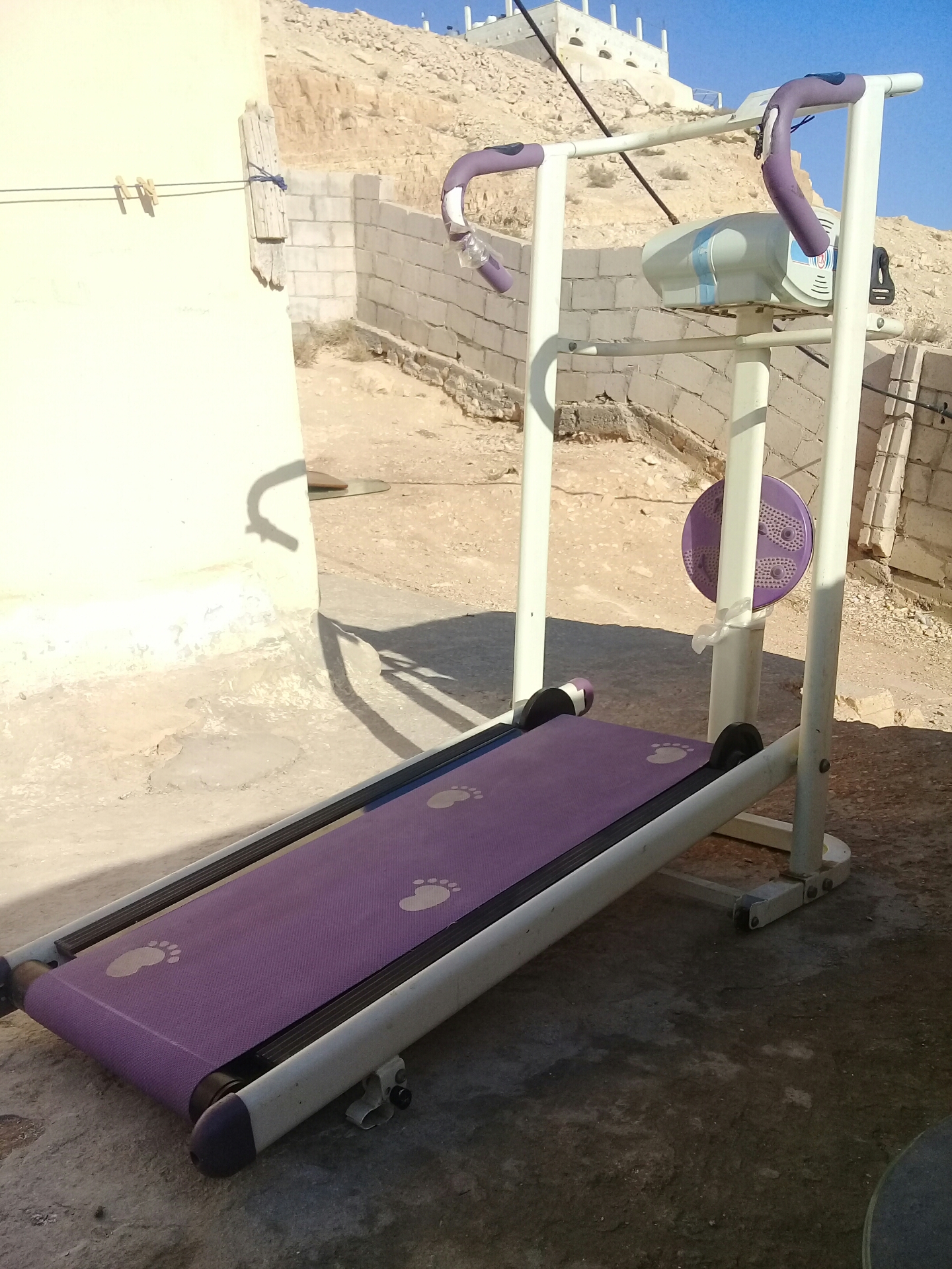 جهاز ركض ومشي يدوي وهز خصر كهرباء مستعمل                                            


	 				لا تنسَ أنك شاهدت هذا الإعلان في عنكبوت            
	 				
                                الحالة جيدة...