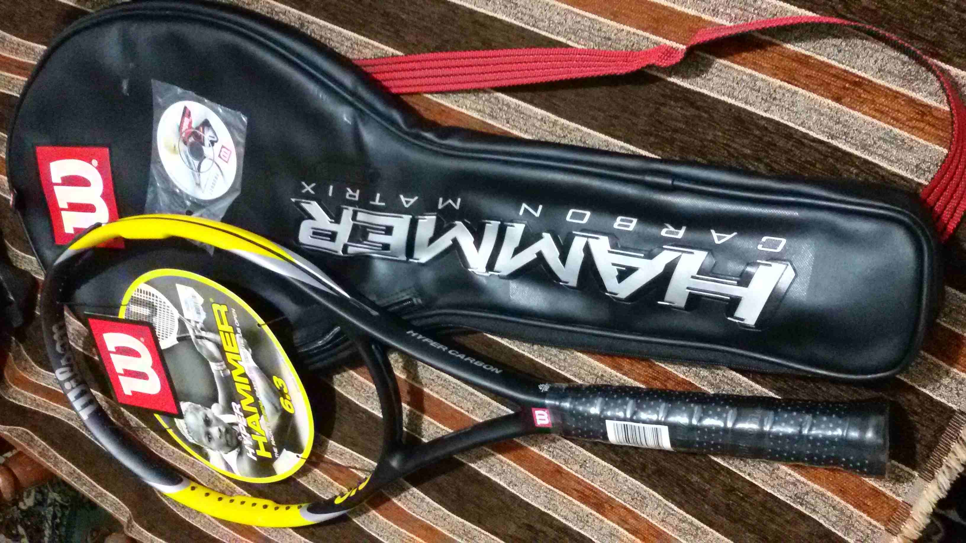 wilson hammer carbon matrix  6.3                                            


	 				لا تنسَ أنك شاهدت هذا الإعلان في عنكبوت            
	 				
                            مضرب تنس ارضي ويلسون كار...
