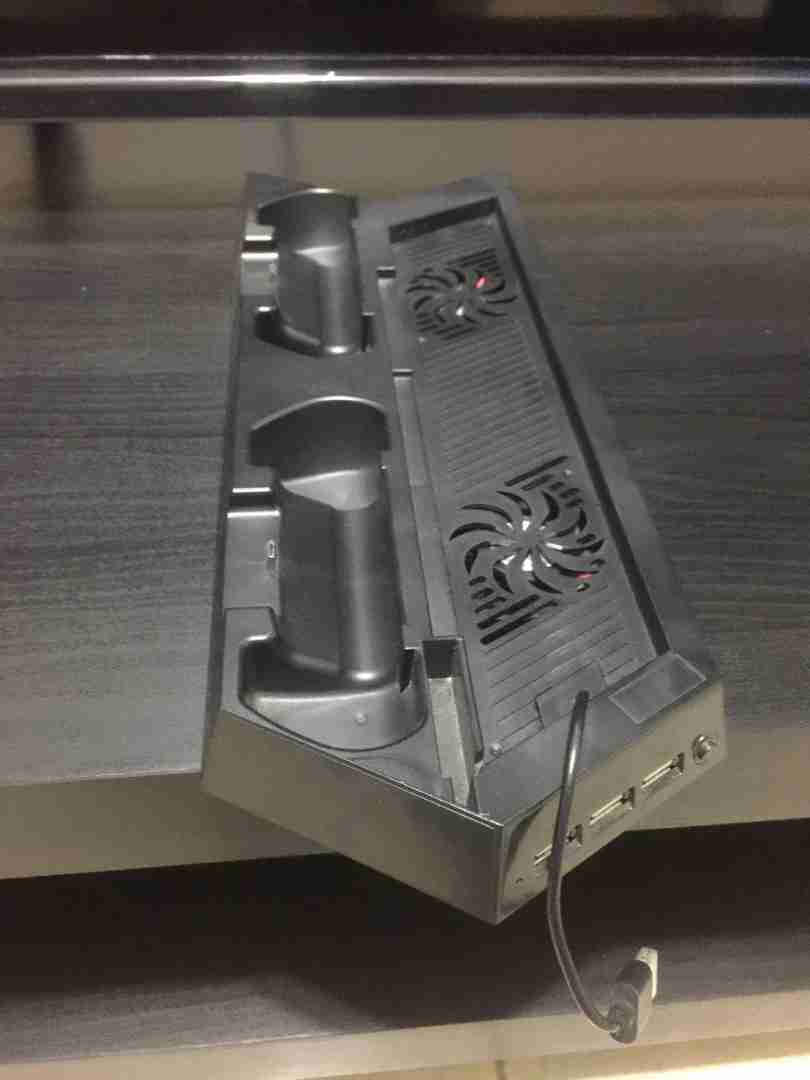 سوني 4 1تيرا PlayStation 4 1TB
لا تنسَ أنك شاهدت هذا الإعلان في عنكبوت
عندي بلايستيشن 4 نظيف...