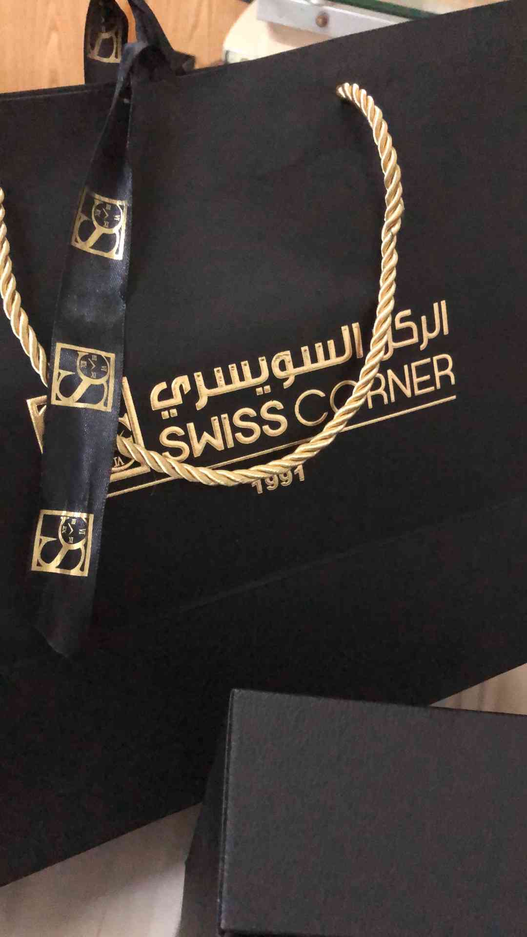 ساعه من الركن السويسري لساعات
لا تنسَ أنك شاهدت هذا الإعلان في عنكبوت
حالتها جديدة...