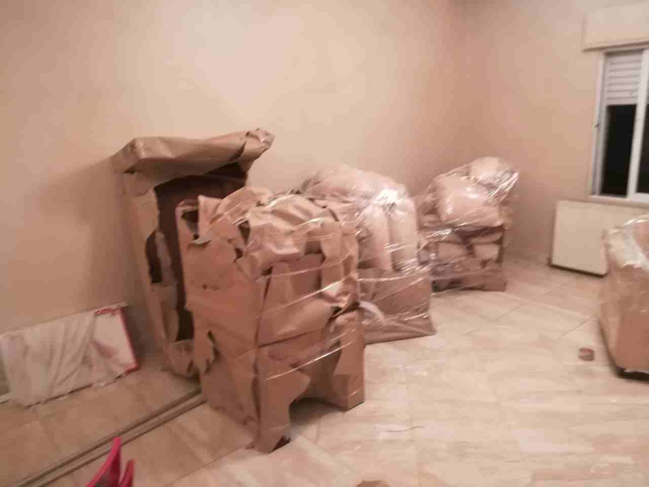 عياد لنقل العفش بأقل الأسعار وسيااااااارات كبييييره وتركيب غرف النوم ب 90دين
لا تنسَ أنك شاهدت هذا الإعلان في عنكبوت...