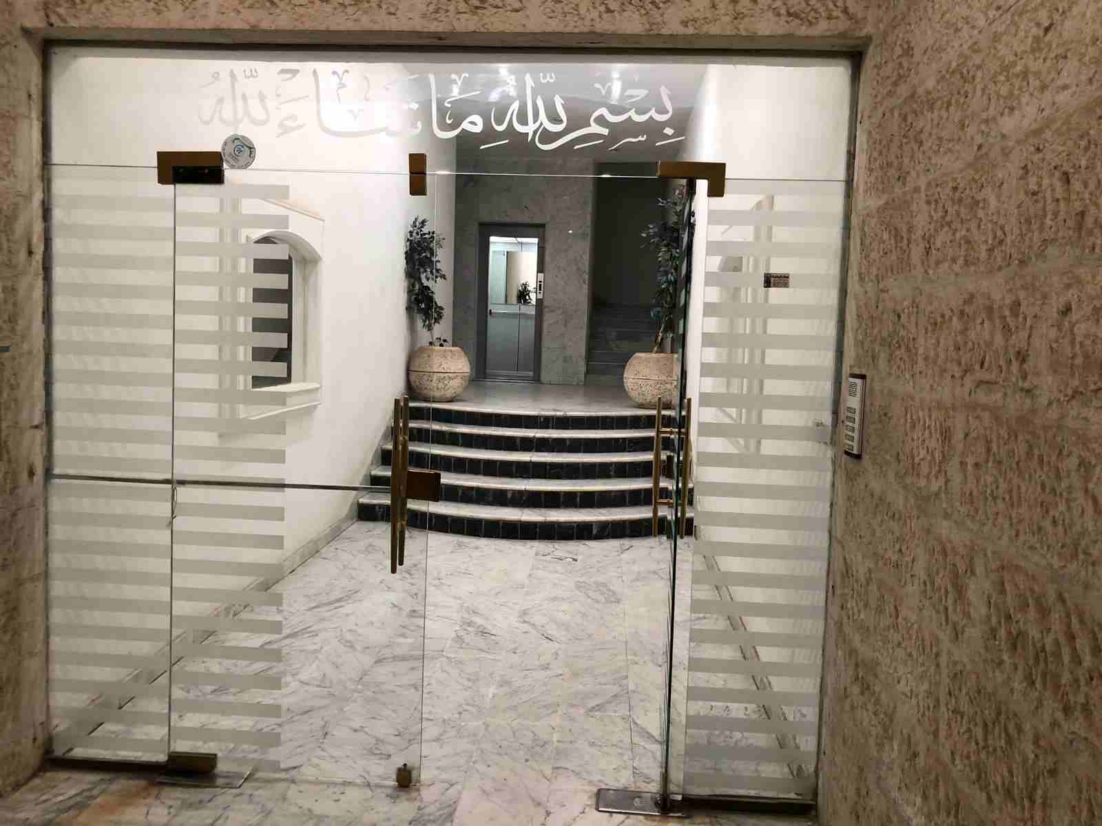 شقة مفروشة في دير غبار الحي الدبلوماسي للايجار                                            


	 				لا تنسَ أنك شاهدت هذا الإعلان في عنكبوت            
	 				
                            مساحة الشق...