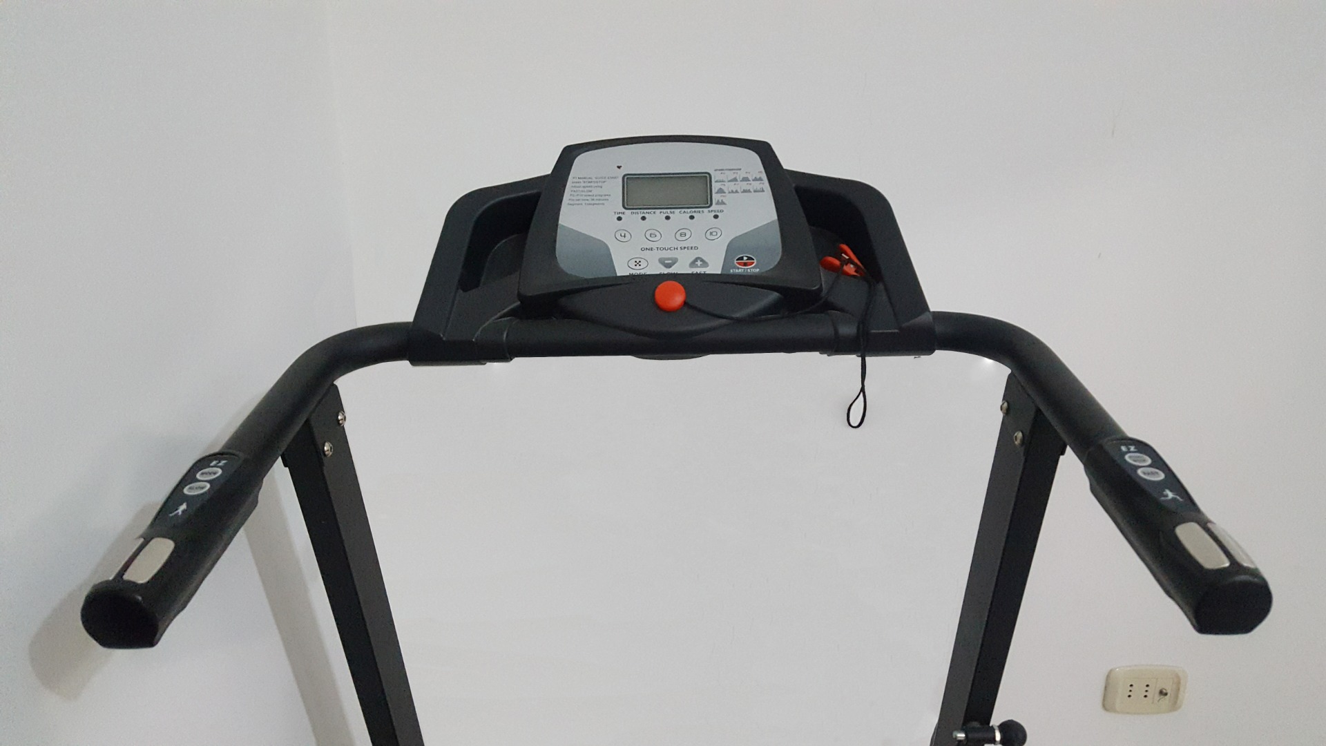 جهاز المشي و الركض Treadmillبسعر مميز جدا
لا تنسَ أنك شاهدت هذا الإعلان في عنكبوت
جهاز للمشي...