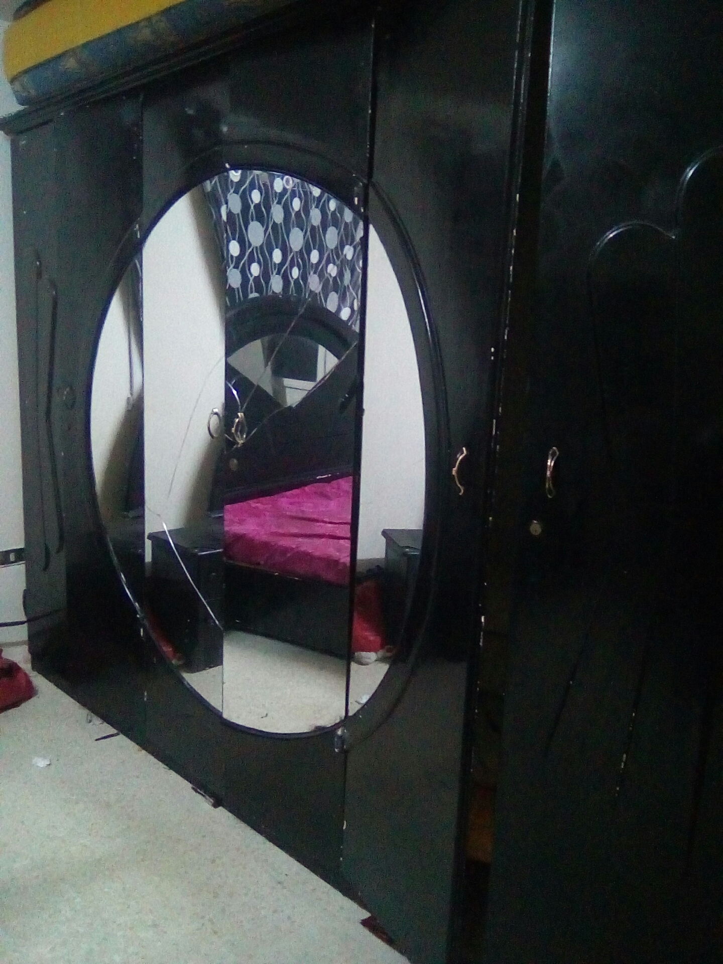 غرفه نوم
لا تنسَ أنك شاهدت هذا الإعلان في عنكبوت
كامله بحاله جيده 0798805212
--------...