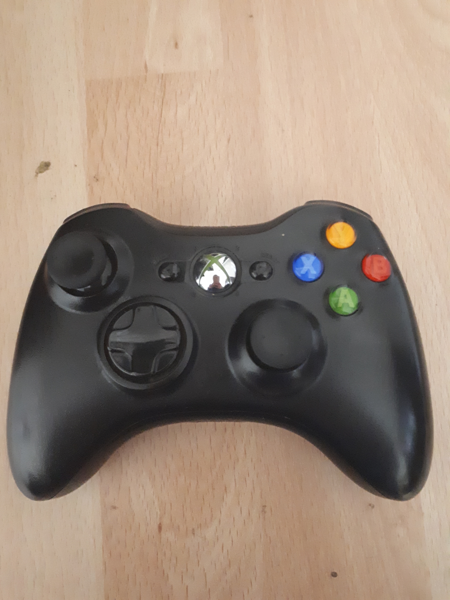 xbox 360 بحالة جيدة قابل للتفواض
لا تنسَ أنك شاهدت هذا الإعلان في عنكبوت
اكس بوكس معا ايدتين...