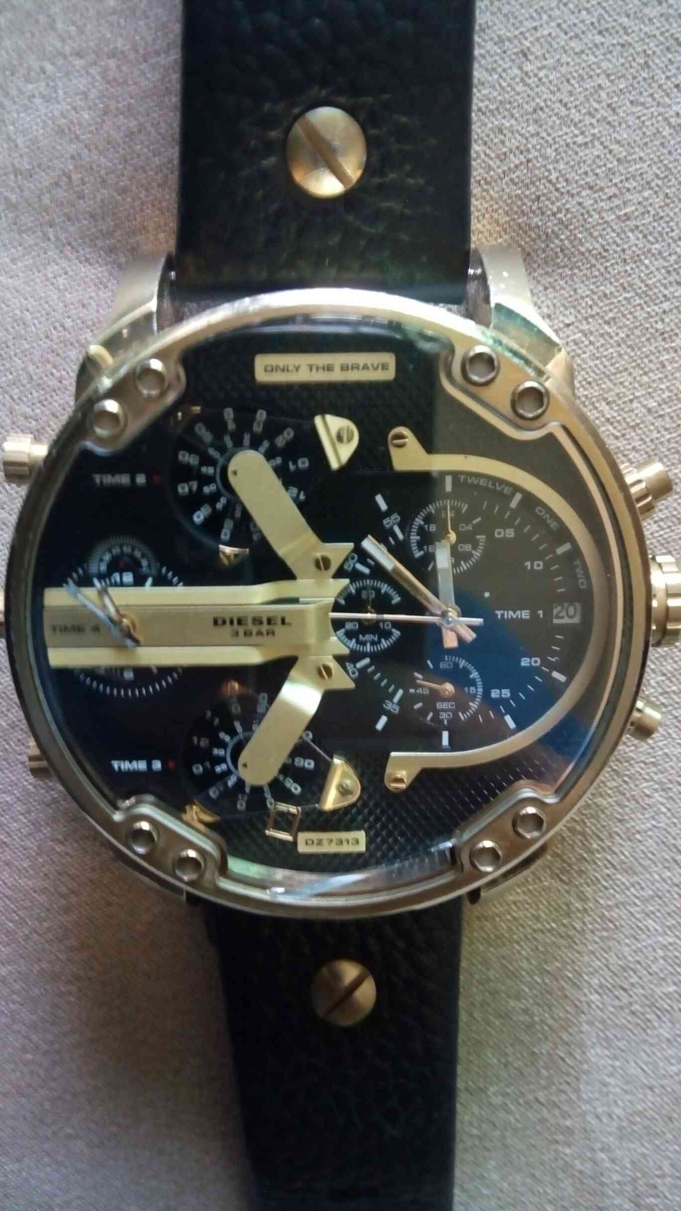 ساعة diesel DZ 7313 اصلي 100% بسعر مغري جدااااا
لا تنسَ أنك شاهدت هذا الإعلان في عنكبوت
ساعة...