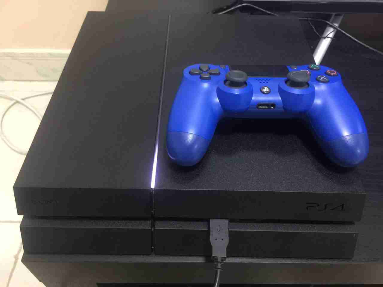 سوني 4 1تيرا PlayStation 4 1TB                                            


	 				لا تنسَ أنك شاهدت هذا الإعلان في عنكبوت            
	 				
                                عندي بلايستيشن 4 نظيف...