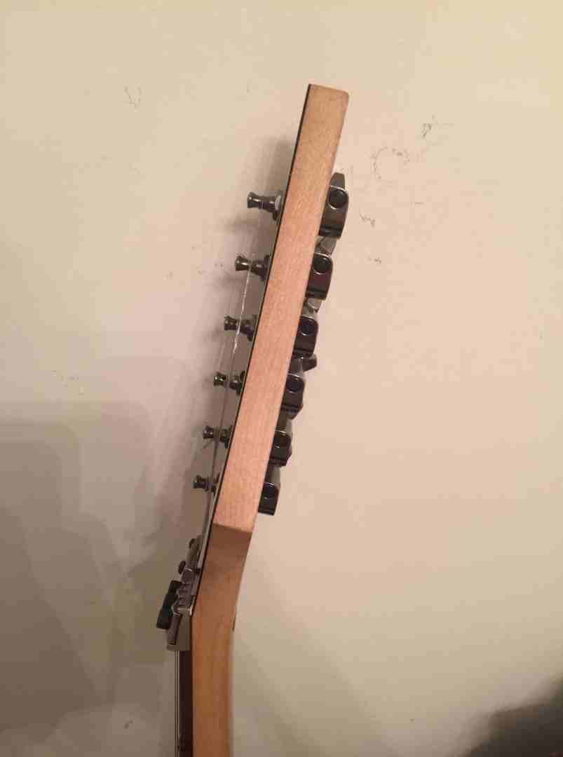 Ibanez JEM 555 / جيتار
لا تنسَ أنك شاهدت هذا الإعلان في عنكبوت
اليكترك جيتار Ibanez Ibanez JEM 55...