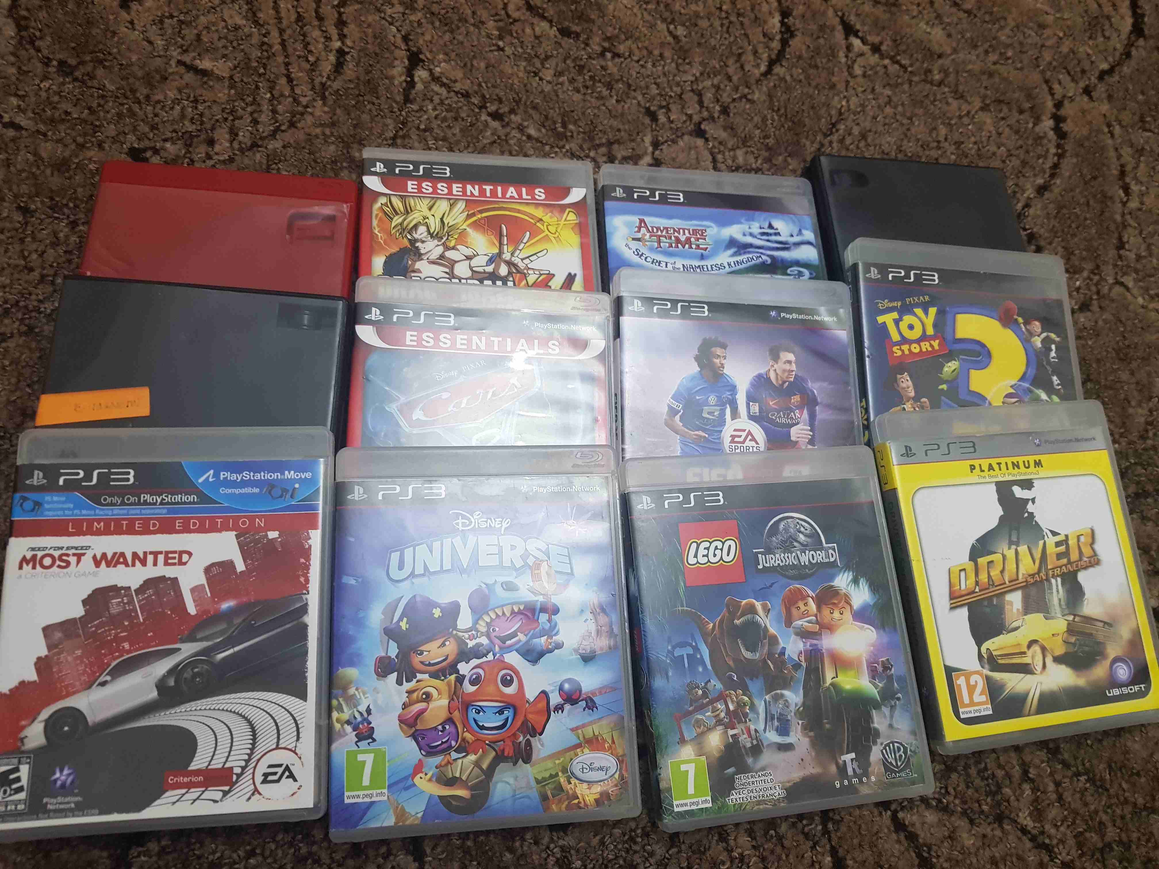 بلايستيشن 3
لا تنسَ أنك شاهدت هذا الإعلان في عنكبوت
Ps3 مستعمل مع 3 وحدات تحكم و12 سي دي ألعاب...