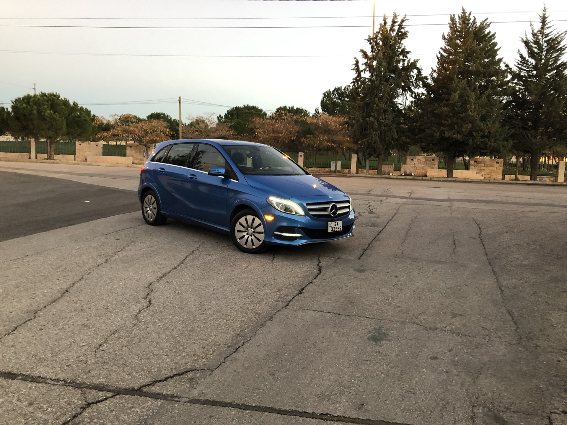 مرسيدس كهرباء Mercedes B Class
لا تنسَ أنك شاهدت هذا الإعلان في عنكبوت
B250
كهربائية
لون ازرق...