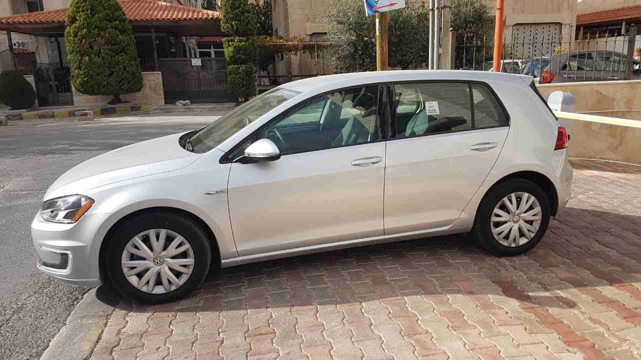 VOLKSWAGEN E-GOLF 2015 SILVER
لا تنسَ أنك شاهدت هذا الإعلان في عنكبوت
2015 جولف كهرباء E Golf SE...