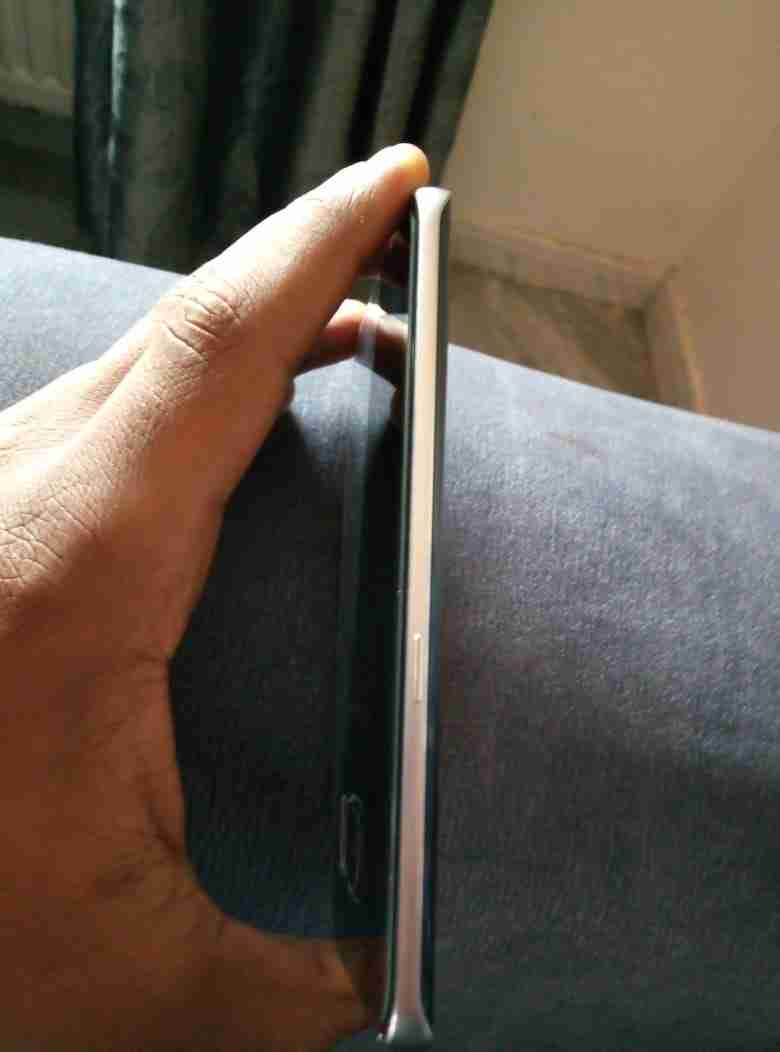 S6 eage / samsong Clock
لا تنسَ أنك شاهدت هذا الإعلان في عنكبوت
s6 eage
جهاز بحالة الوكالة و...